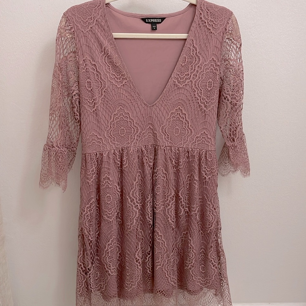 Express Lace Dress with Side Zipper Rose Color Size 8 EUC looks new